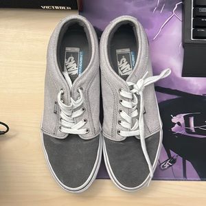 Low-Top Vans Light Grey and Dark grey